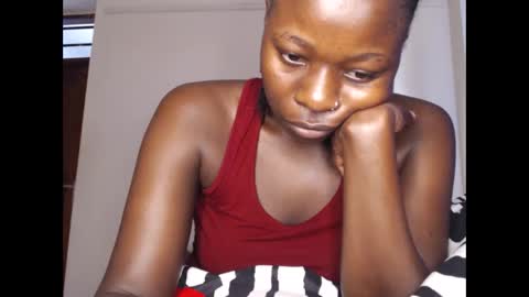 Snapshot of mellanin_pretty_ chatting on February 9, 4:46 am . online show from February 9, 4:46 am