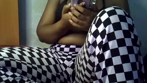 mell online show from November 16, 6:43 pm