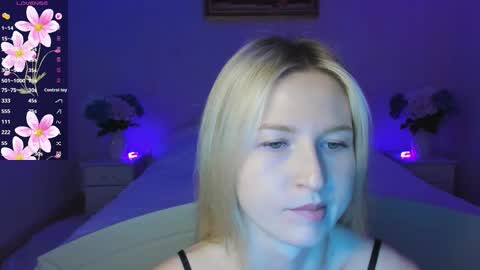 Mellina online show from December 14, 8:15 pm