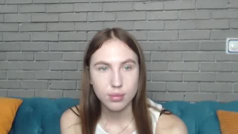 Snapshot of mellingi chatting on September 13, 4:59 am mellingi online show from September 13, 4:59 am