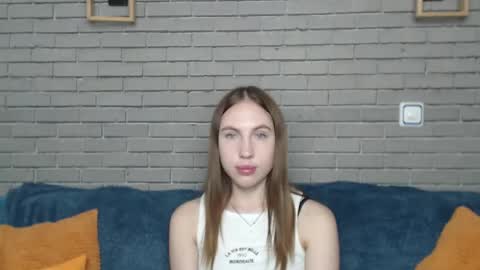 Snapshot of mellingi chatting on October 2, 5:17 am mellingi online show from October 2, 5:17 am