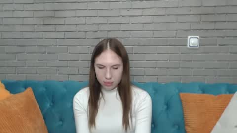 Snapshot of mellingi chatting on September 19, 5:55 am mellingi online show from September 19, 5:55 am