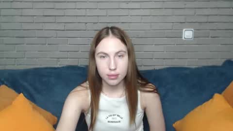 Snapshot of mellingi chatting on October 17, 6:28 am mellingi online show from October 17, 6:28 am