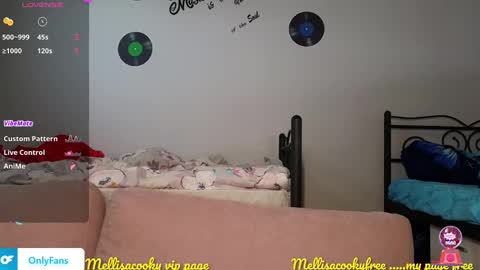 Snapshot of mellisaangel chatting on December 8, 8:20 am MellisaAngel online show from December 8, 8:20 am