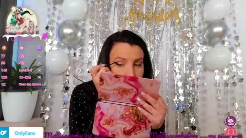 Snapshot of mellisaangel chatting on December 19, 7:29 am MellisaAngel online show from December 19, 7:29 am