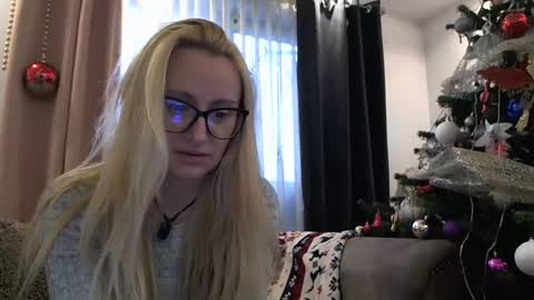 Melly online show from December 5, 7:51 am