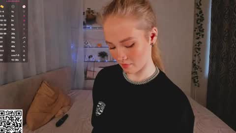 melodievejar online show from June 5, 4:52 am