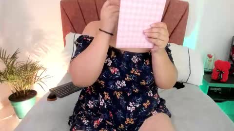  Leslie  online show from October 4, 11:19 am