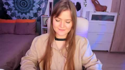 Melody Hanna online show from December 16, 4:38 pm