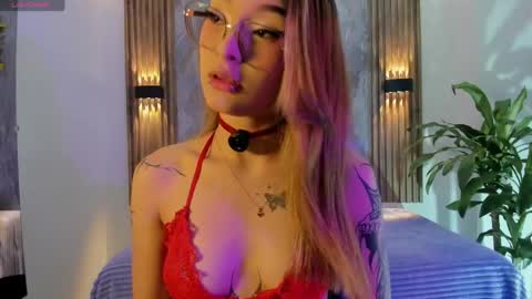 melodylanee online show from April 23, 11:18 am