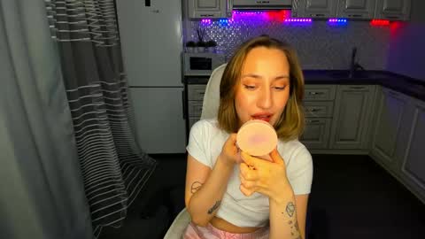 Snapshot of melodyoflovee chatting on March 12, 9:44 am Kaylie online show from March 12, 9:44 am