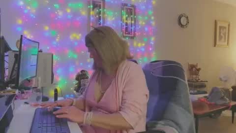 Melody online show from January 17, 4:49 pm