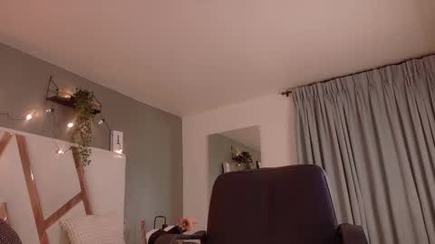  Memphis Williams  online show from October 25, 4:46 am