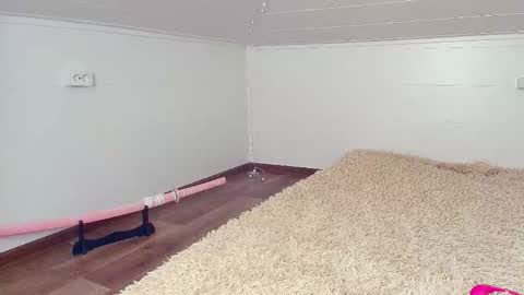 meowroslava online show from December 18, 12:11 pm