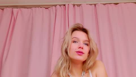 Lilu online show from December 21, 3:35 am