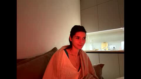 LEVA online show from April 22, 7:43 pm