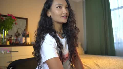 Snapshot of mercedesss_8 chatting on October 13, 11:34 am Next show on 03 Dec online show from October 13, 11:34 am