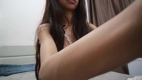 meriannabell online show from December 16, 6:09 am