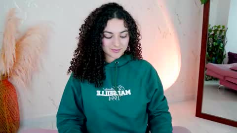 Merida Bell online show from February 18, 1:05 am