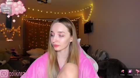 Sara online show from February 9, 8:44 pm