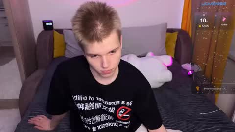 Arthur online show from January 16, 2:09 am