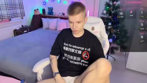 Arthur online show from December 19, 9:16 am