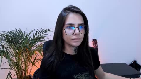 Snapshot of meurief chatting on March 5, 1:17 pm Meurif online show from March 5, 1:17 pm