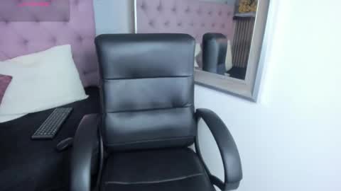 Snapshot of mhonikabelucci__1 chatting on September 14, 5:58 pm Mhonika online show from September 14, 5:58 pm