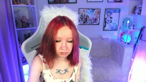 Mia online show from June 2, 5:59 pm