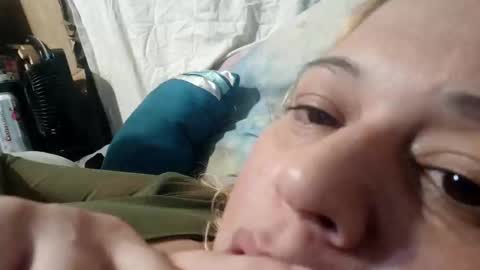 mia714cruz online show from September 20, 12:30 pm