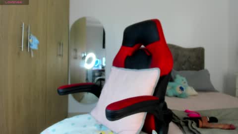 mia_adamsxxx online show from May 10, 1:56 am
