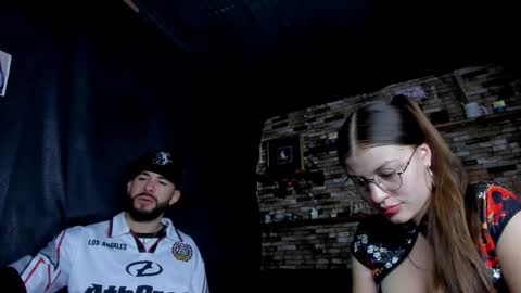 Mia and vincentt model indepent online show from March 9, 3:33 am