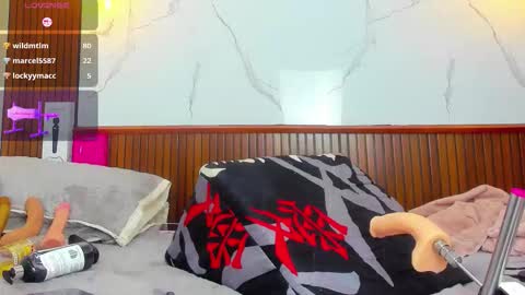 Mia Conde online show from November 8, 5:43 am