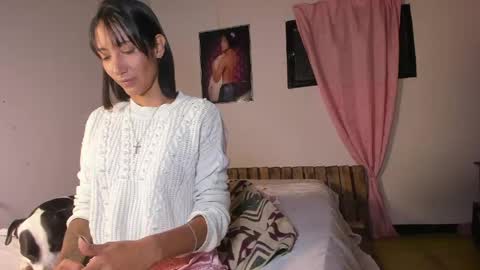 Mia Sandoval online show from April 19, 10:27 am