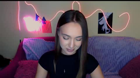 mia_cutie77 online show from September 19, 11:03 am