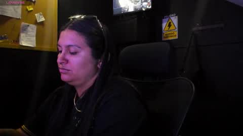 Mia daniela  online show from December 19, 5:03 am