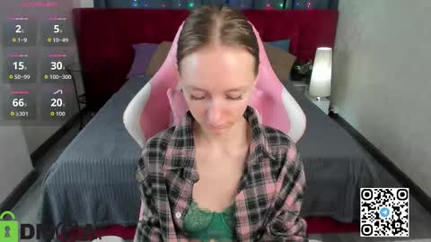 mia_e1fie online show from February 3, 11:41 pm