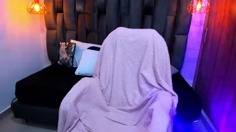 mia_ferrer18 online show from June 15, 12:52 pm