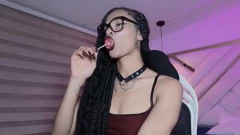 Mia online show from March 4, 3:14 am