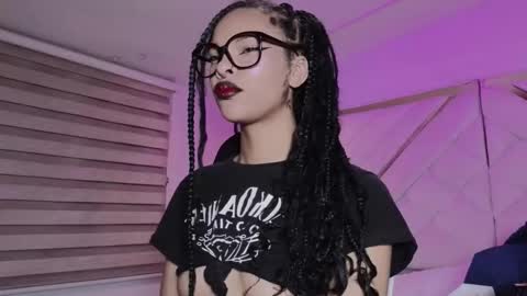 Mia online show from March 11, 3:09 am