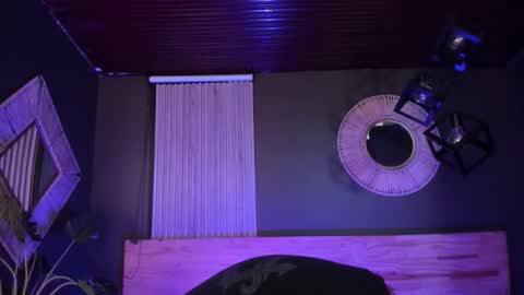 Val  online show from November 20, 11:09 am