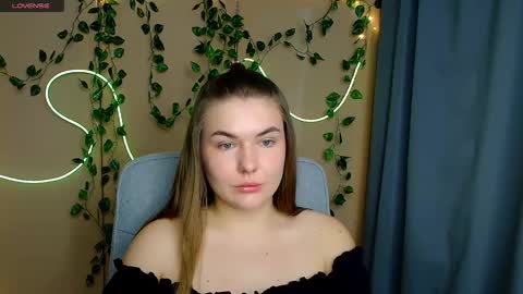 mia_lemm online show from February 13, 8:06 am