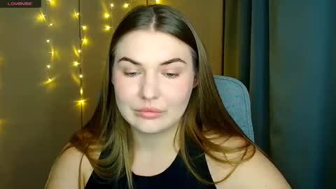 mia_lemm online show from November 12, 9:11 am