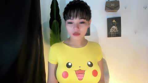 M I A online show from April 24, 1:13 pm