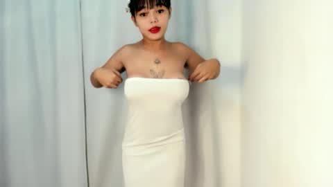 M I A online show from December 14, 8:31 am