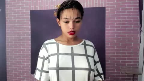 M I A online show from September 30, 9:20 am