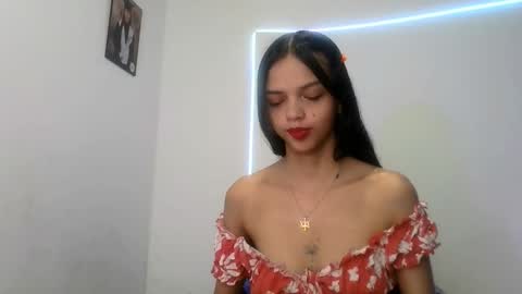 mia lucy 21 online show from November 4, 7:59 pm