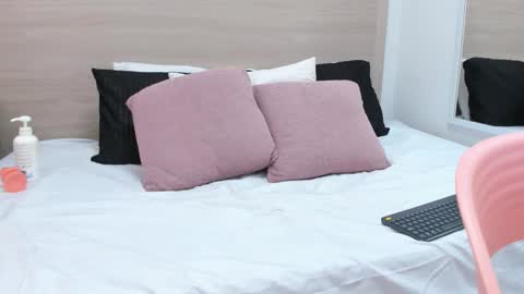 mia_luxx1 online show from January 17, 12:03 pm