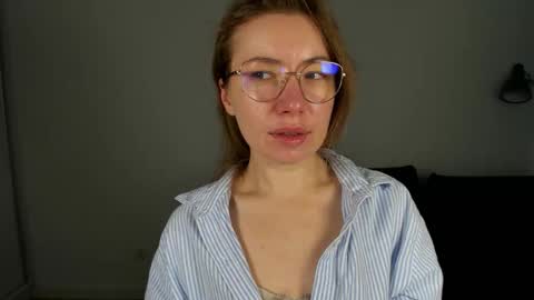 Mia online show from January 9, 8:20 am