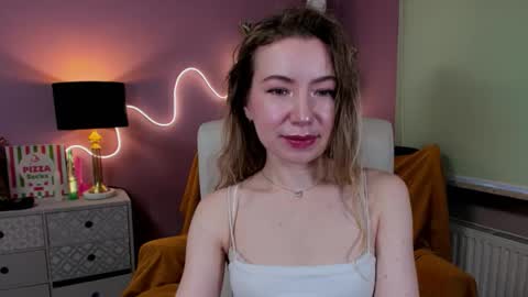 Mia online show from November 6, 7:55 am